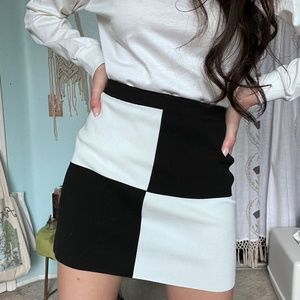 60s RETRO INSPIRED CHECKERED MINI SKIRT🤍